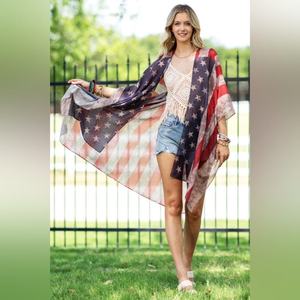 Vintage American Flag Kimono w/ Side Slits - Great for Patriotic Events! - Picture 5 of 11